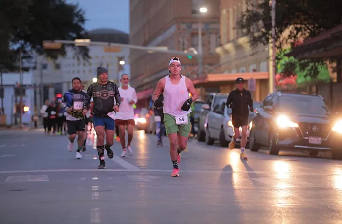 Refrendan los Dos Laredos sus lazos de hermandad con el primer maratón binacional
