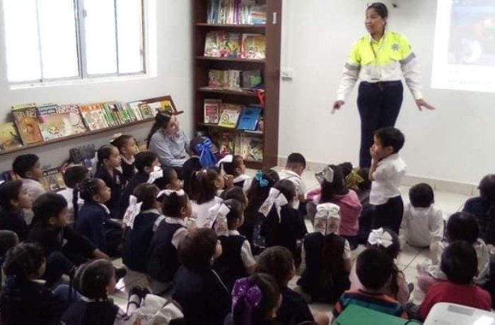 Niños del Jardín de Niños Beatriz Lugo de González aprenden seguridad vial
