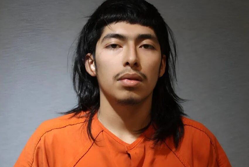 Buscan en Laredo a sujeto acusado de asesinar a un hombre al norte de Dallas