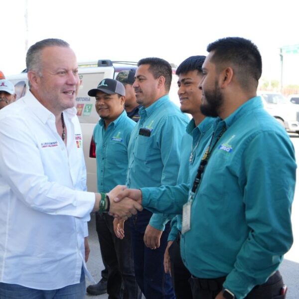 Respaldan trabajadores de la industria del autotransporte proyecto de Carlos Canturosas