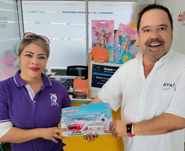 Realizan colecta de juguetes Avasa y Dr. Sonrisas para los niños de Nuevo Laredo