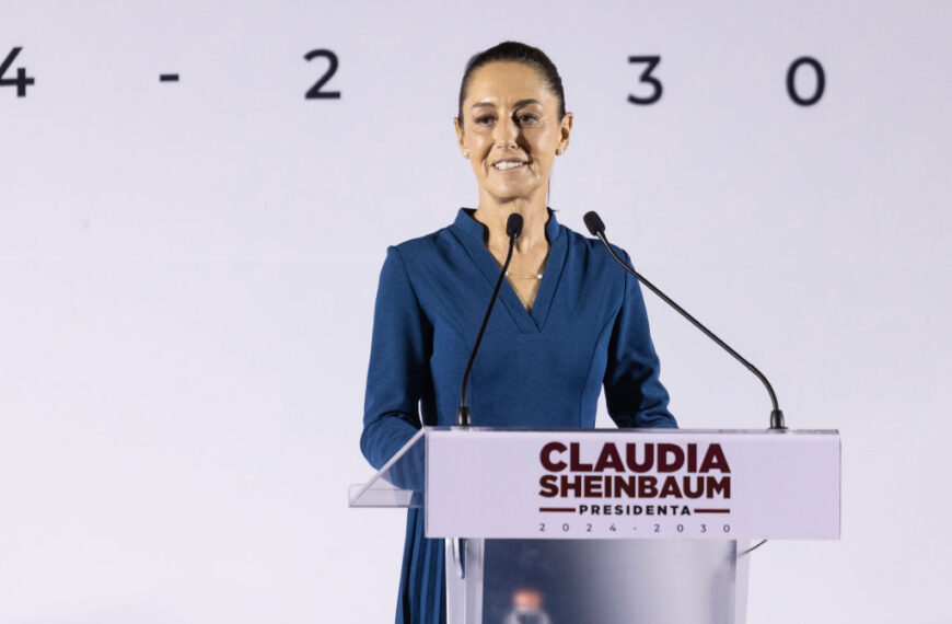 Sheinbaum asegura que se compromete a garantizar derechos de las mujeres en su Gobierno