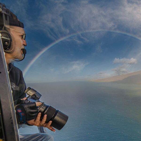En el aire con el fotógrafo que documenta el mundo desde 3.600 metros de altura