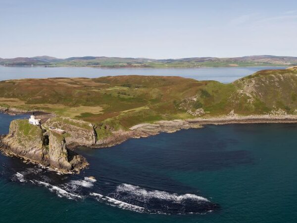 ¿Te gustaría tener tu propia isla? Este lugar idílico cerca de Mull of Kintyre está a la venta