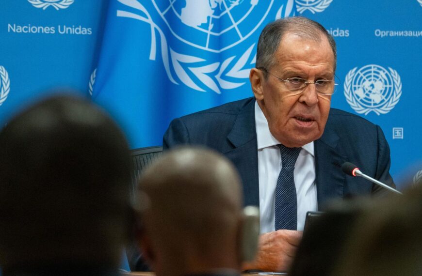 El ministro ruso de Asuntos Exteriores dice que Hezbollah, Irán y Líbano no quieren una “guerra total”