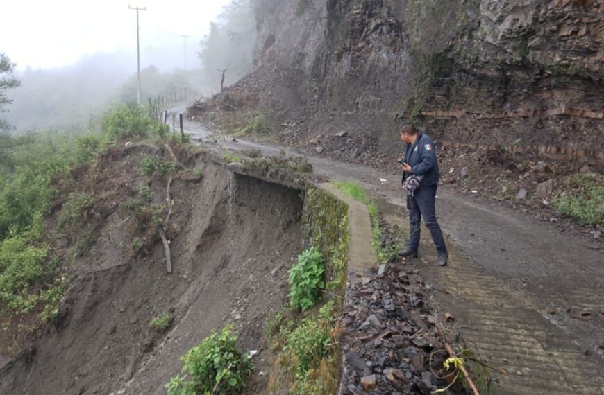 ¡Es un peligro! Puente en Tenango de Doria, en Hidalgo, está a punto del colapso