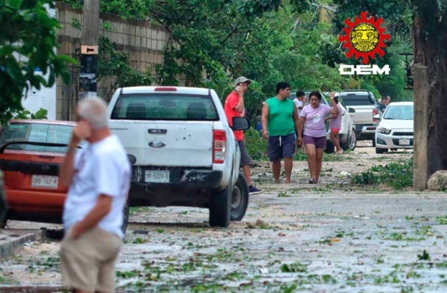 Huracán Beryl se degrada a categoría 1 en su paso por la Península de Yucatán