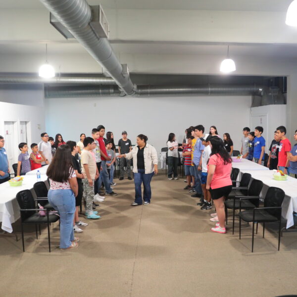 Inician adolescentes divertido Campamento de Ciencia y Tecnología