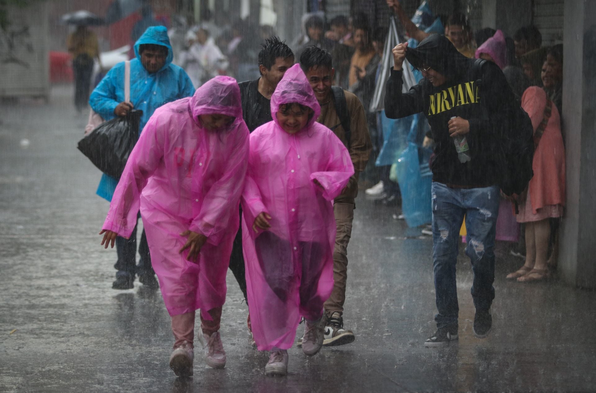 Clima México hoy 19 de julio: Monzón mexicano y canal de baja presión provocarán lluvias muy fuertes