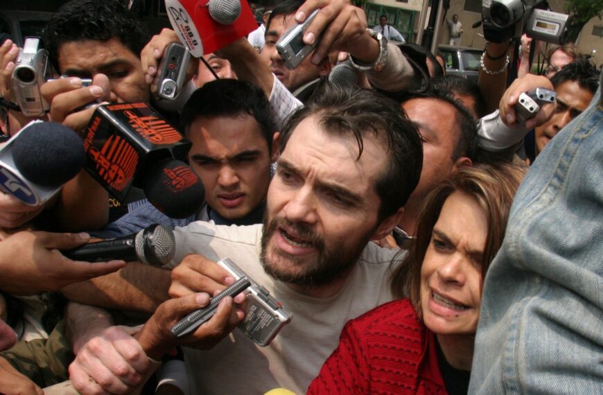 Carlos Ahumada llega extraditado a México desde Argentina; ¿por qué no pueden detenerlo?