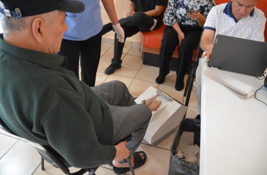 Realizan nueva jornada de vacunación para proteger a los adultos mayores