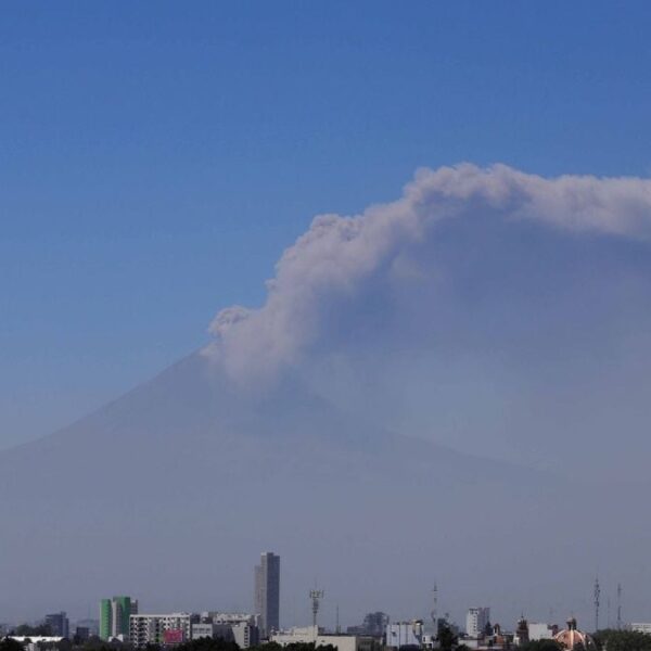 Popocatépetl registra 12 exhalaciones: Prevén caída de ceniza en la CDMX