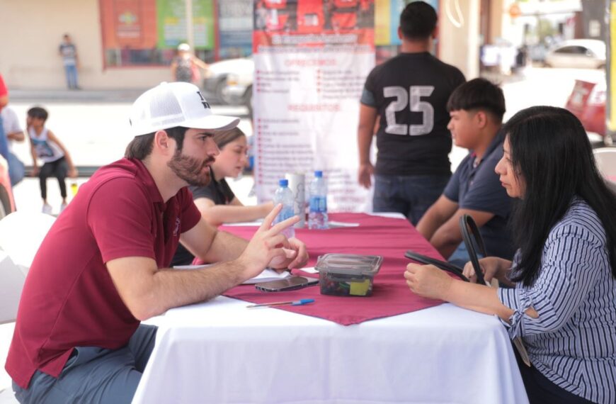 Vincula gobierno municipal a más de 6,000 personas con oportunidades laborales