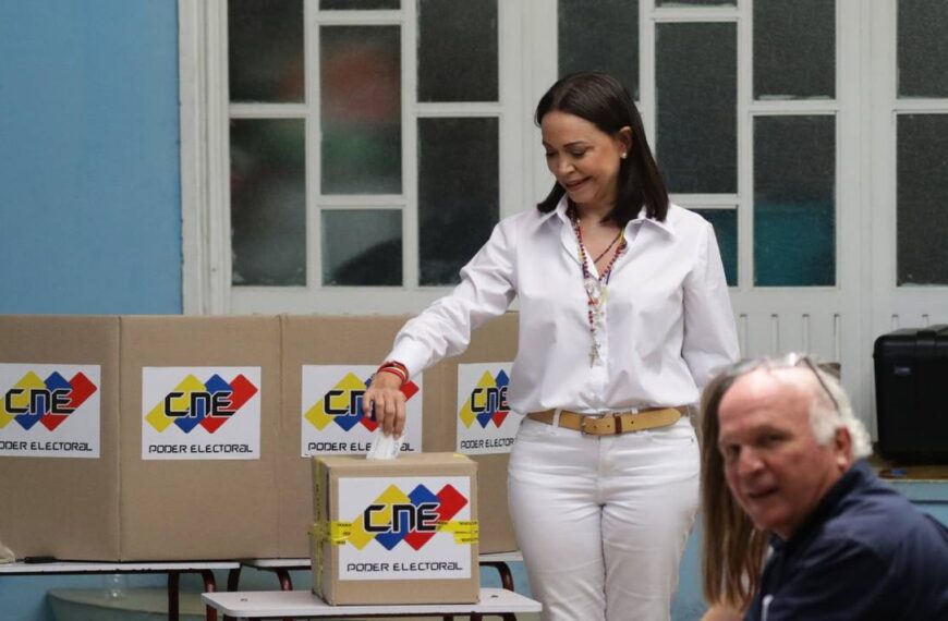 Bloque antichavista denuncia que ente electoral “ha paralizado” transmisión de resultados