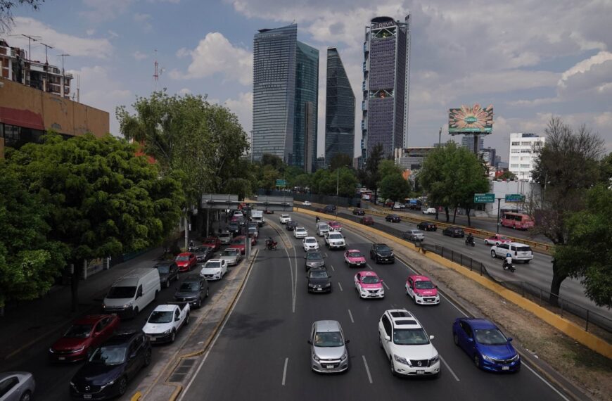 ¡Llévalo sin multa! Hoy No Circula viernes en CDMX y Edomex