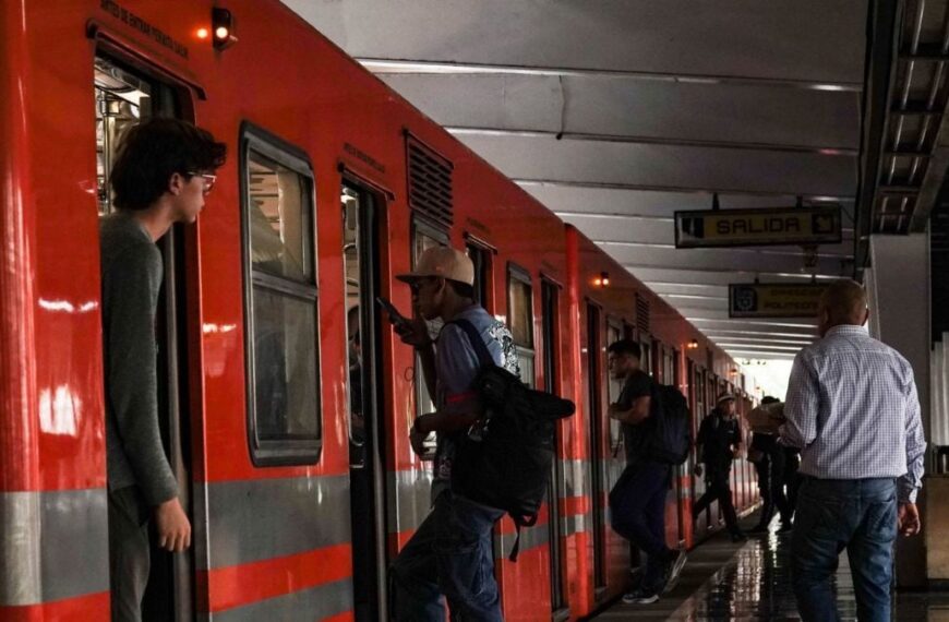 Lluvias ‘entorpecen’ al Metro de CDMX: ¿Qué líneas reportan retrasos este jueves 18 de julio?