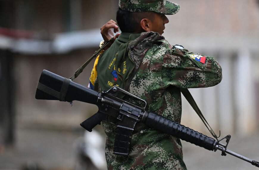 Gobierno de Colombia anuncia el fin del cese del fuego que mantenía con el EMC, principal grupo disidente de las FARC