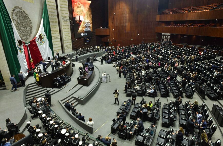 Intento de lawfare mexicano: robar la mayoría calificada desatando la lucha de masas, una demencial perversidad