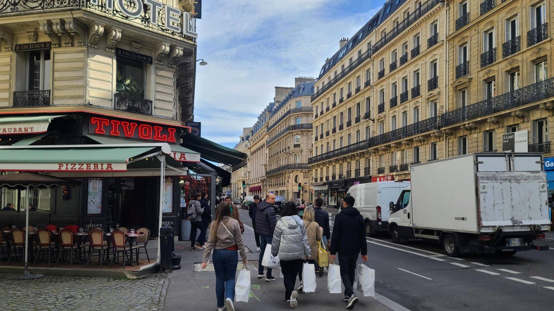 París 2024, con comida nocturna: Terrazas ampliarán horarios de servicio por Juegos Olímpicos