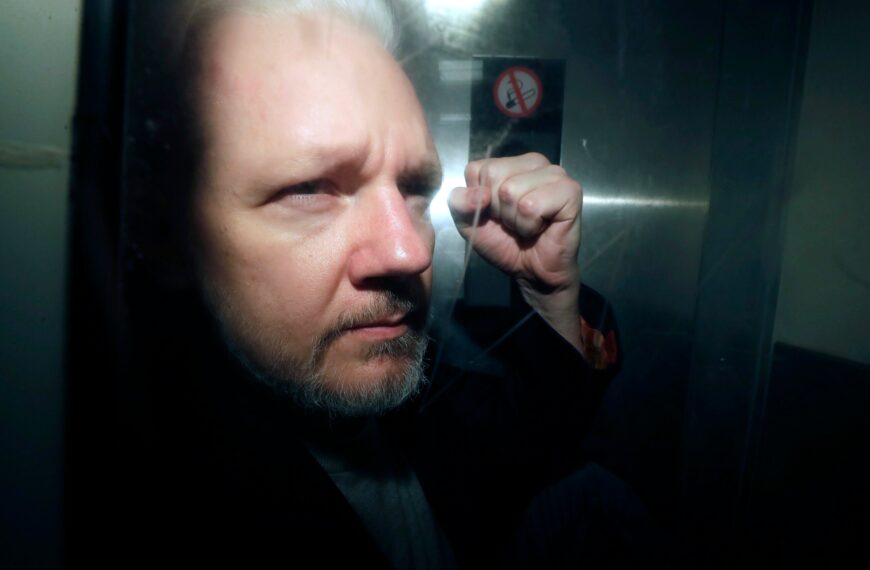 Julian Assange celebra su primer cumpleaños en libertad