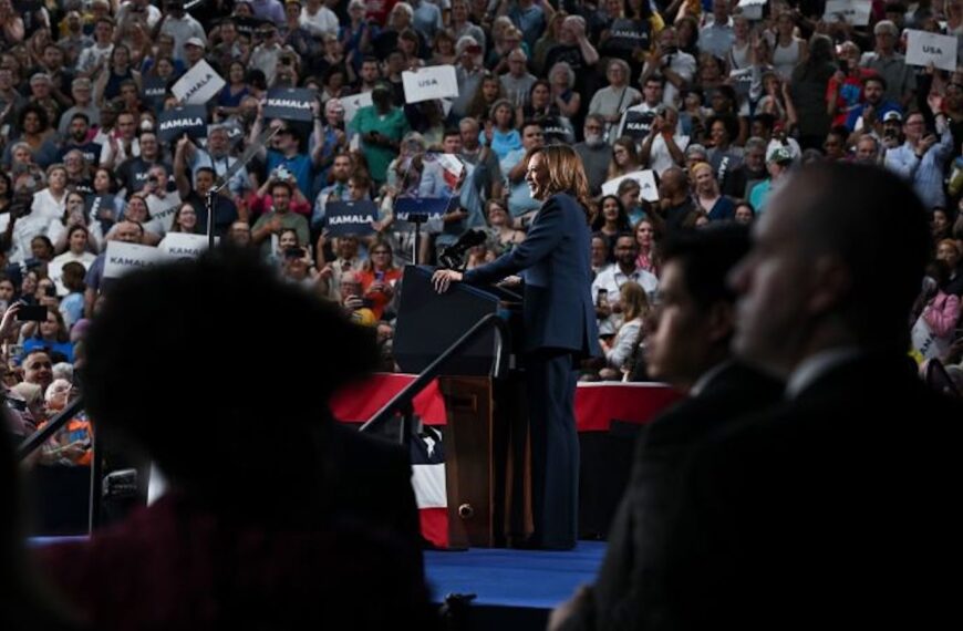 Cómo el lanzamiento de campaña de Kamala Harris, a una velocidad extrema, ha cambiado la carrera presidencial de 2024