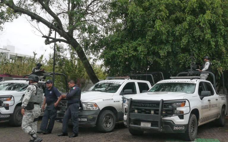 Michoacán: Delincuentes roban armas a policías de Tingambato y matan a uno de los agentes