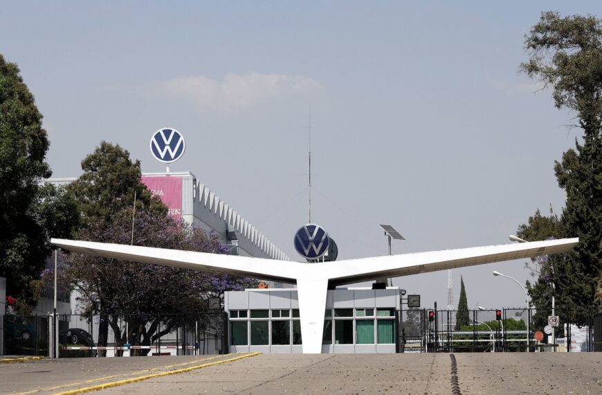 México y EU acuerdan plan de remediación para trabajadores en planta de Volkswagen