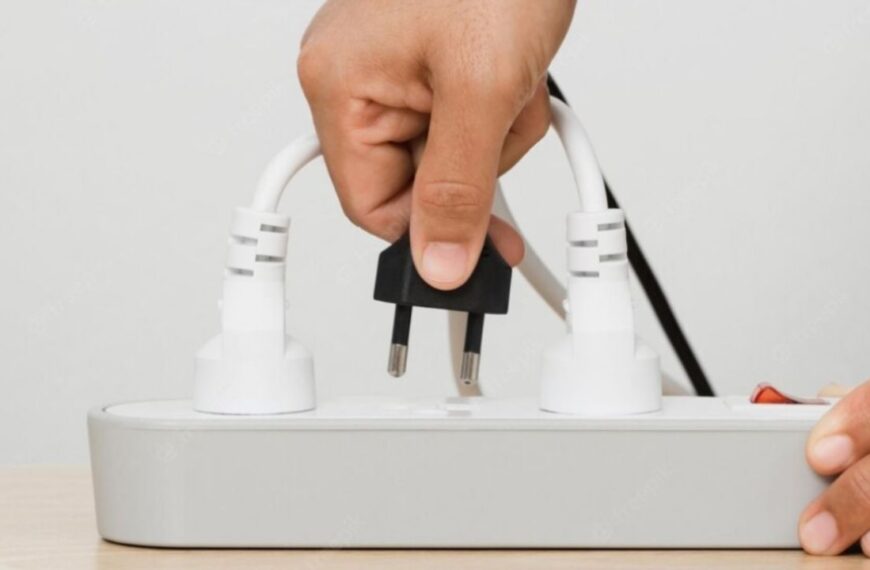 8 electrodomésticos que nunca debes conectar a un multicontacto porque no es seguro