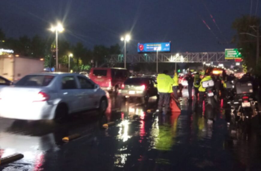Se inunda Circuito Interior; provoca caos entre automovilistas y viajeros del AICM (VIDEO)