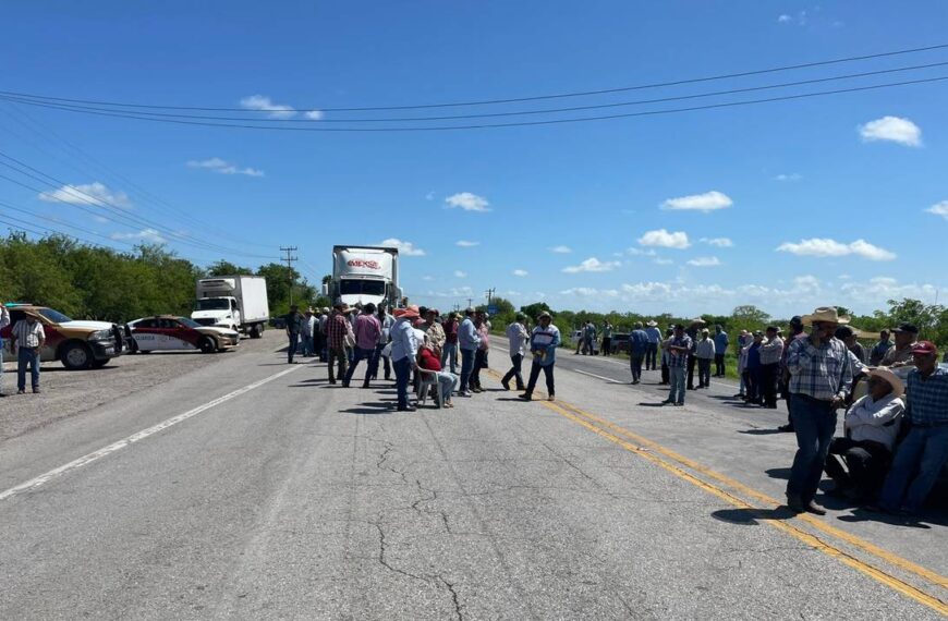 Protesta de agricultores en carretera Victoria-Matamoros: Exigen respuesta del Gobierno Federal
