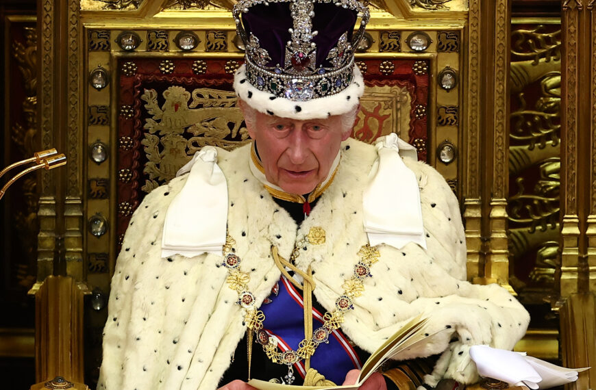 La fastuosa ceremonia de inauguración del nuevo Parlamento del rey Carlos III