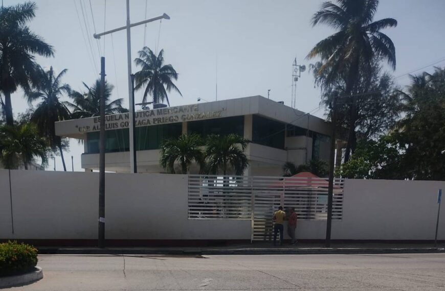Exalumnos piden apoyo para evitar el cierre de la Escuela Náutica de Tampico