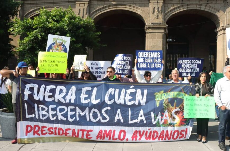 Universitarios de Sinaloa marchan en la CDMX; denuncian actos de corrupción por parte de exrector