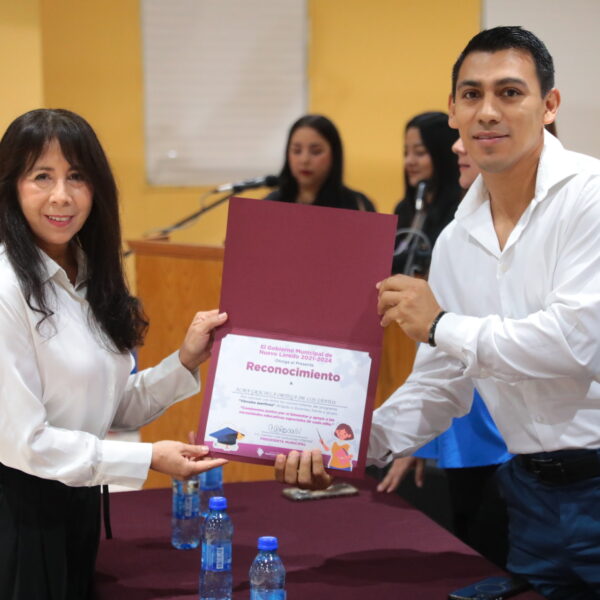 Culminan docentes y padres de familia taller de Vínculos Asertivos