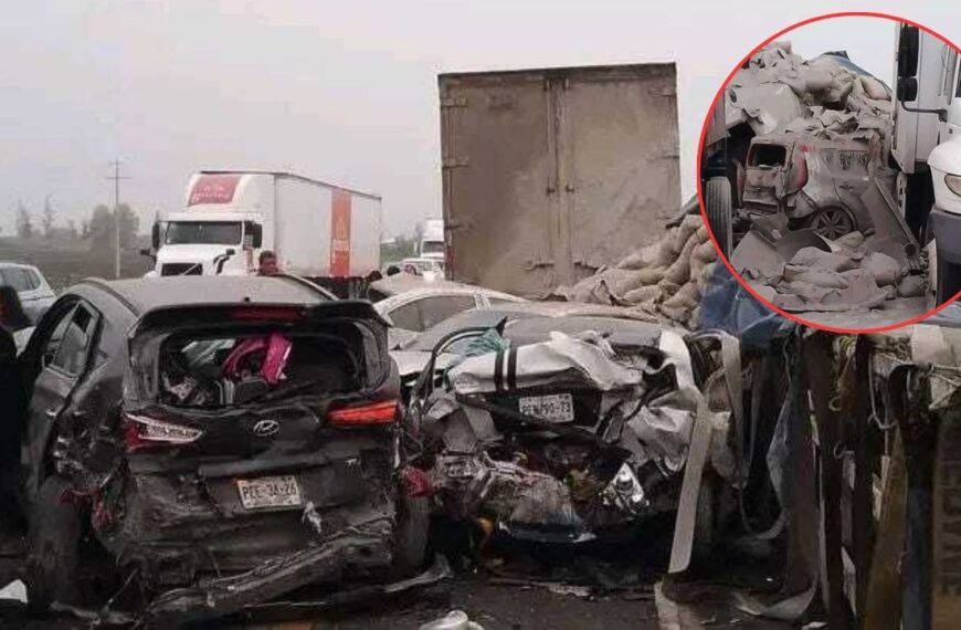 VIDEO: Camión cargado de cemento se queda sin frenos y destruye 9 autos en Guanajuato