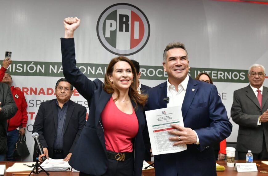 ‘Alito’ Moreno oficializa su registro como candidato a la dirigencia del PRI