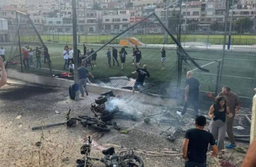 Ataque con cohetes en campo de futbol deja 11 Muertos, incluyendo niños; Israel acusa a Hezbolá