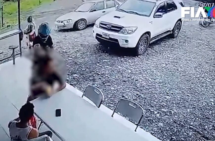 VIDEO: Revelan asesinato de un joven mientras comía en Costa Rica; fue baleado por la espalda