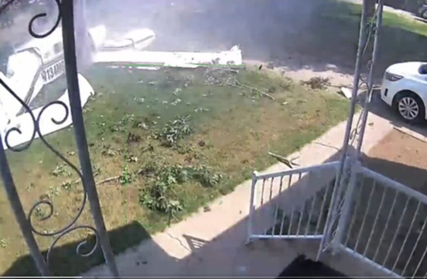 VIDEO: ¡Momento en que una avioneta se desploma en el patio de una casa en Utah! Hay 2 lesionados
