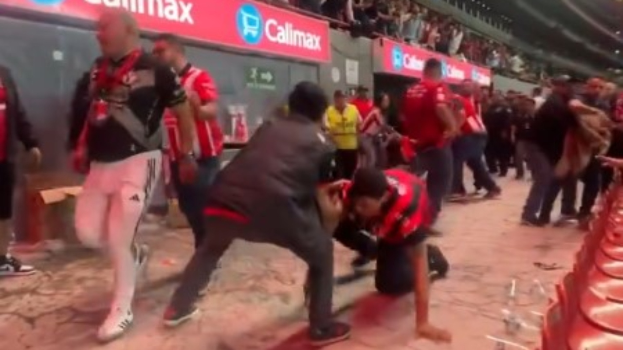 ¡Violencia mancha de nuevo al fútbol! Reportan disparos tras Tijuana vs Chivas; Liga MX, Xolos y autoridades investigan
