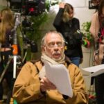 Genera polémica video de Francis Ford Coppola besando a extras