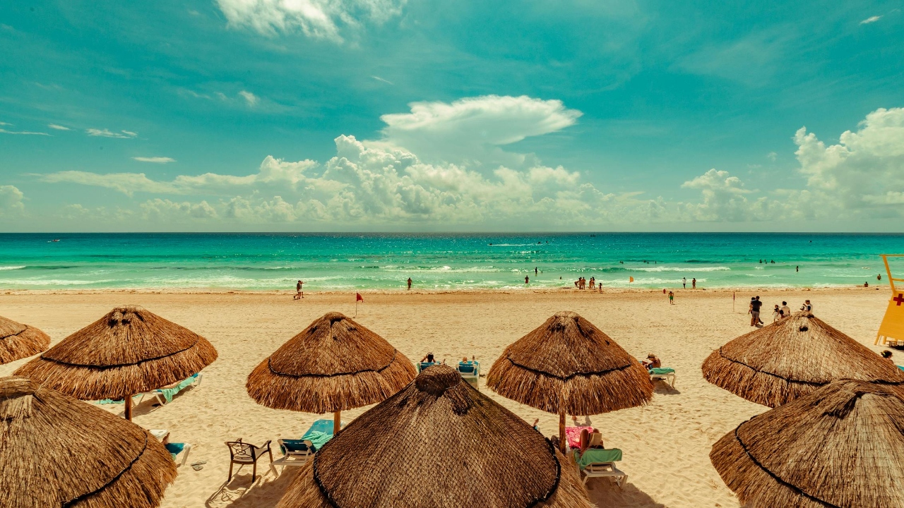 Cancún: De aldea a paraíso turístico en 50 años; así lucía la zona turística, según imágenes de la NASA