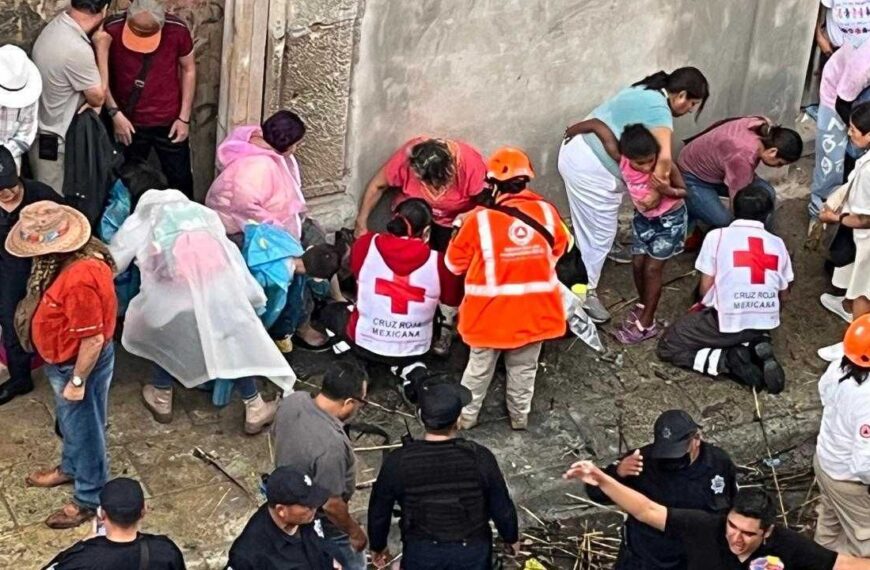Explosión de pirotecnia deja 7 personas lesionadas durante desfile en Oaxaca