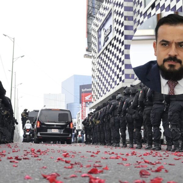 ¡Entre flores y banda de guerra! Policía CDMX despide a jefe de inteligencia asesinado en Edomex