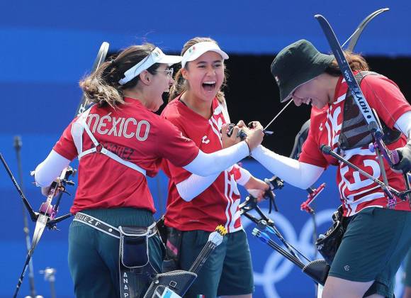 Critican a la Conade por ‘colgarse’ de la medalla del equipo femenil de tiro con arco