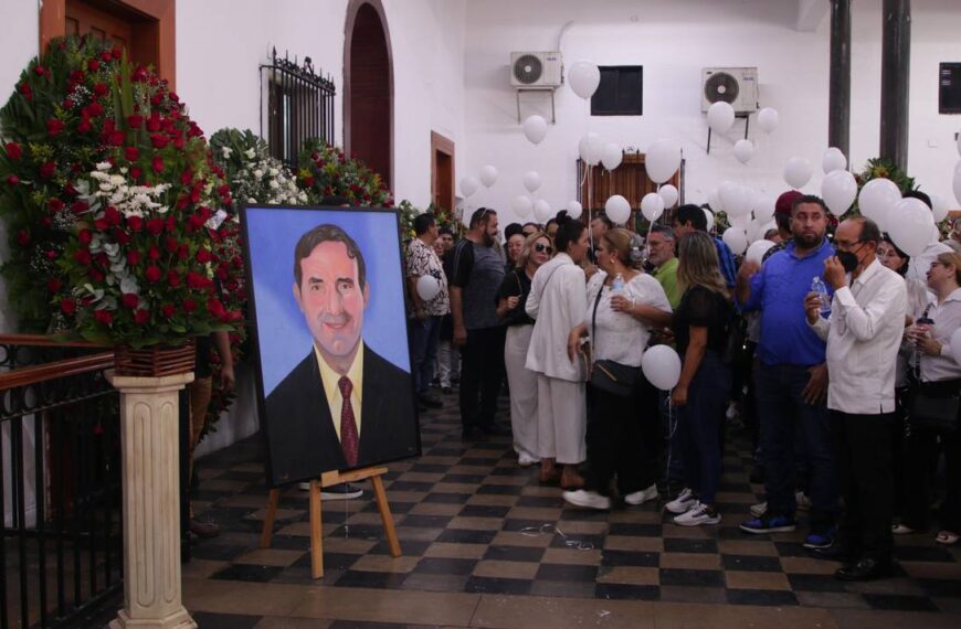Universitarios rinden homenaje póstumo a Héctor Melesio Cuen Ojeda en la UAS