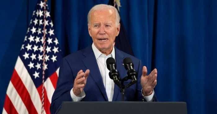 Biden ignora llamados a que decline y dice que retomará la campaña la próxima semana
