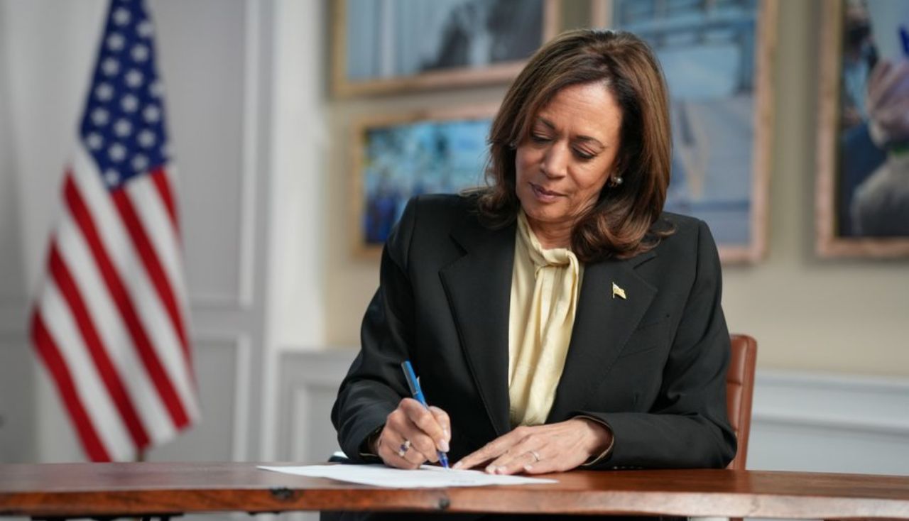 ¡Oficial! Kamala Harris firmó su candidatura a la presidencia de Estados Unidos