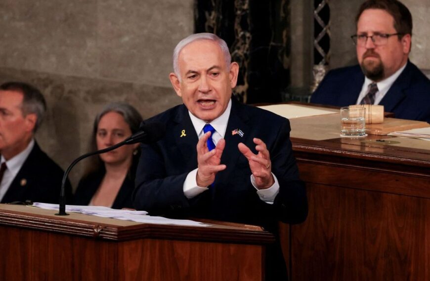Netanyahu rechaza acusaciones de genocidio en discurso ante el Congreso de EE.UU. y califica de “antiisraelíes” a quienes se manifiestan contra la guerra en Gaza