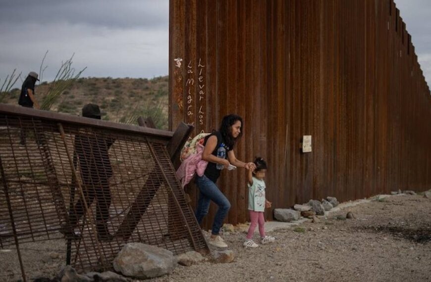 EU reporta menos cruces de niños solos en la frontera, pero reconoce cifra negra